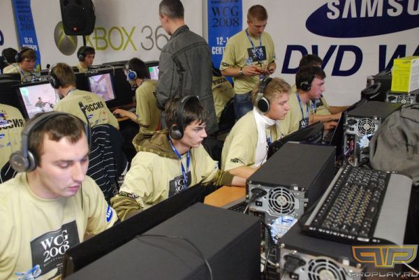 �������1